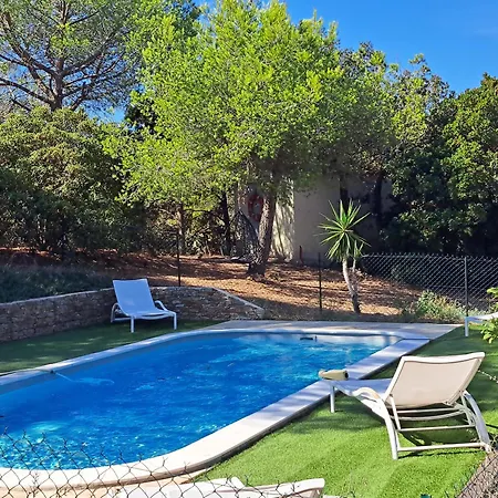 Clos Helene Bed & Breakfast